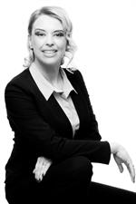 Dr Angela Graves Dr Angela Graves