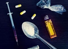 Hard-drugs-on-dark-table-694722164_2904x2100 Hard-drugs-on-dark-table-694722164_2904x2100