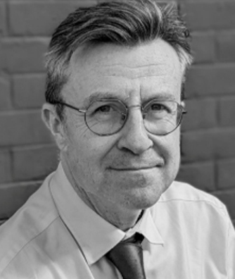Dr Julian Kelly